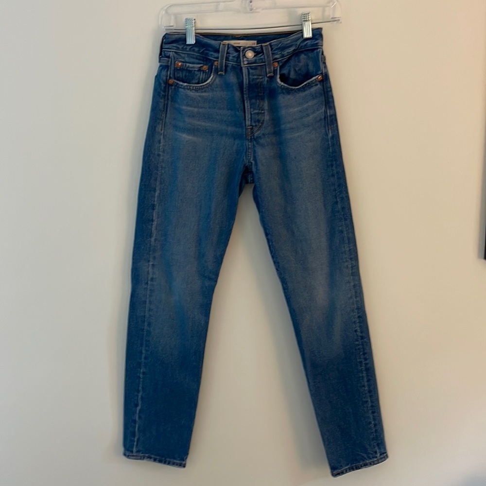 Levi’s Wedgie Icon Fit Ankle Jeans- size 24, excellent condition
